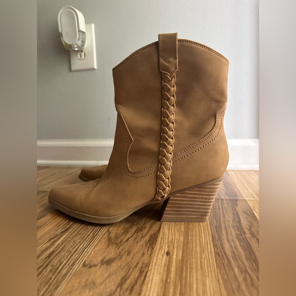 Dolce Vita Koolson Women’s Western Cowgirl lAnkle Boots in Camel Size 8.5 - Picture 3 of 12
